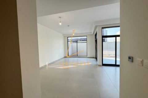 Снять в аренду виллу в Dubai South (Dubai World Central), Дубай: 4 спальни, 323м², № 70910 - фото 5