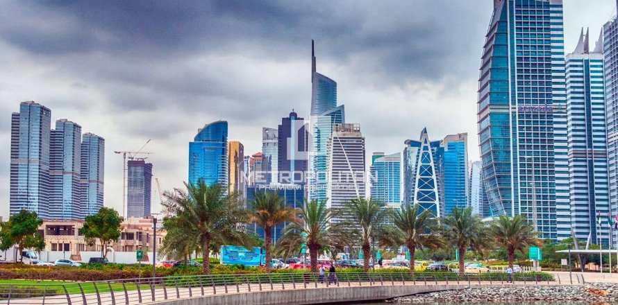 Apartment in Jumeirah Lake Towers, Dubai 3 bedrooms, 166 sq.m. № 14975