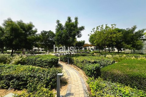 Townhouse in Maple at Dubai Hills Estate, Dubai Hills Estate, Dubai 4 bedrooms, 281 sq.m. № 44794 - photo 2