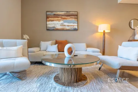 Apartment in Downtown Dubai (Downtown Burj Dubai), Dubai 2 bedrooms, 118 sq.m. № 72495 - photo 3