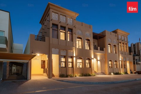 Villa à Al Barsha, Dubai, 6 chambres, 1156 m², № 84831