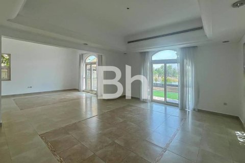Villa in Dubai Sports City, Dubai 5 bedrooms, 640 sq.m. № 57932 - photo 7