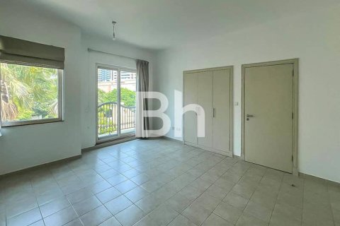 Villa in Dubai Sports City, Dubai 5 bedrooms, 640 sq.m. № 57932 - photo 8