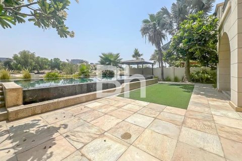 Villa in Dubai Sports City, Dubai 5 bedrooms, 640 sq.m. № 57932 - photo 3