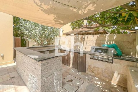 Villa in Dubai Sports City, Dubai 5 bedrooms, 640 sq.m. № 57932 - photo 4
