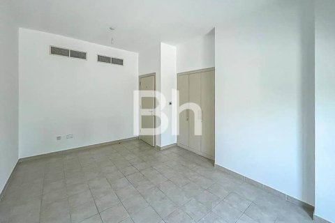 Villa in Dubai Sports City, Dubai 5 bedrooms, 640 sq.m. № 57932 - photo 9
