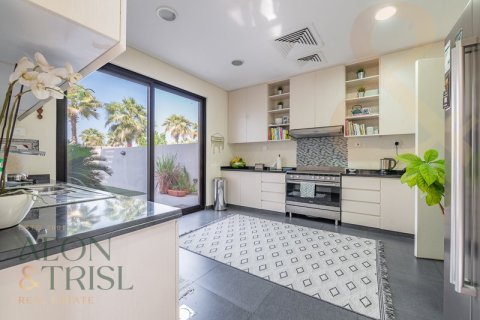 Villa à DAMAC Hills (Akoya by DAMAC), Dubai, 5 chambres, 414 m², № 60943 - photo 1