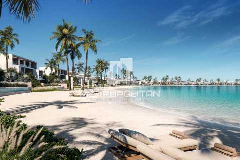 Villa in Deira, Dubai 5 bedrooms, 611 sq.m. № 5951 - photo 1