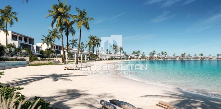 Villa in Deira, Dubai 5 bedrooms, 611 sq.m. № 5951