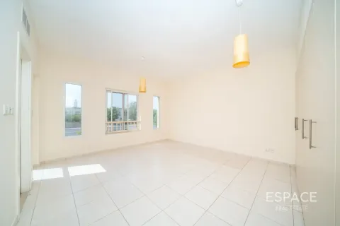 Villa in Springs 4, The Springs, Dubai 3 bedrooms, 228 sq.m. № 122600 - photo 11