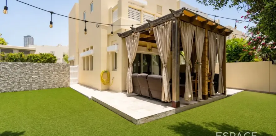 Maison de ville à The Lakes, Dubai, 4 chambres, 203 m², № 122595