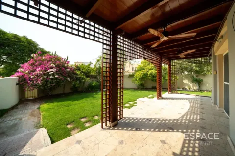 Townhouse in Springs 14, The Springs, Dubai 3 bedrooms, 209 sq.m. № 122597 - photo 16
