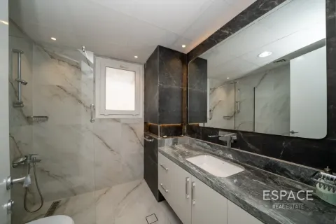 Townhouse in Springs 14, The Springs, Dubai 3 bedrooms, 209 sq.m. № 122597 - photo 10