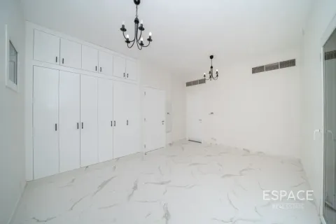 Townhouse in Springs 14, The Springs, Dubai 3 bedrooms, 209 sq.m. № 122597 - photo 12