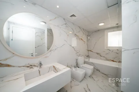 Townhouse in Springs 14, The Springs, Dubai 3 bedrooms, 209 sq.m. № 122597 - photo 13
