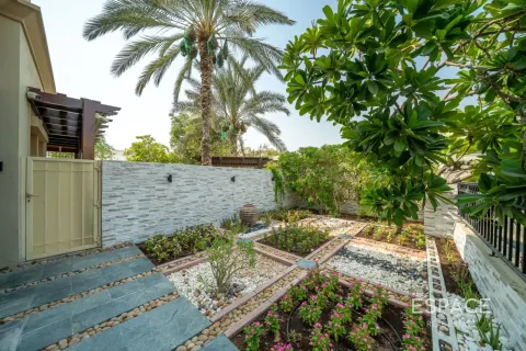 Townhouse in Springs 14, The Springs, Dubai 3 bedrooms, 209 sq.m. № 122597 - photo 19