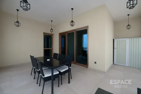 Apartment in Palm Jumeirah, Dubai 2 bedrooms, 174 sq.m. № 122598 - photo 7