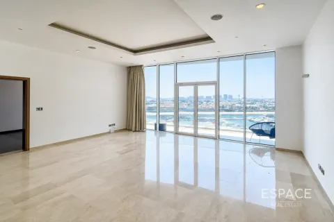 Apartment in Oceana Pacific, Palm Jumeirah, Dubai 3 bedrooms, 212 sq.m. № 122599 - photo 2