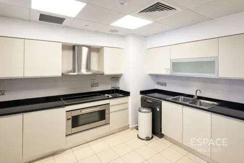 Apartment in Oceana Pacific, Palm Jumeirah, Dubai 3 bedrooms, 212 sq.m. № 122599 - photo 5