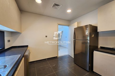 Снять в аренду виллу в The Park Villas, DAMAC Hills (Akoya by DAMAC), Дубай: 3 спальни, 253м², № 73869 - фото 4