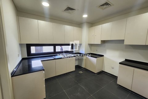 Снять в аренду виллу в DAMAC Hills (Akoya by DAMAC), Дубай: 3 спальни, 276м², № 73871 - фото 26