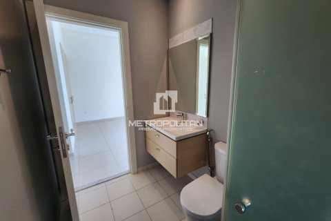 Снять в аренду виллу в DAMAC Hills (Akoya by DAMAC), Дубай: 3 спальни, 276м², № 73871 - фото 11