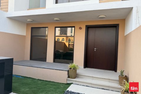 Villa en Dubai, 4 dormitorios, 155.1 m², № 60494 - foto 3