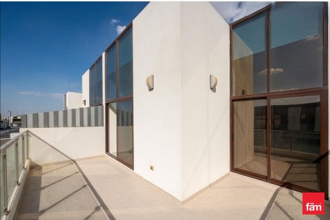 Adosado en Meydan, Dubai, 4 dormitorios, 187.2 m², № 72365 - foto 9