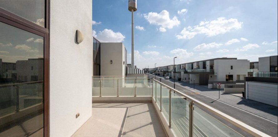Adosado en Meydan, Dubai, 4 dormitorios, 187.2 m², № 72365