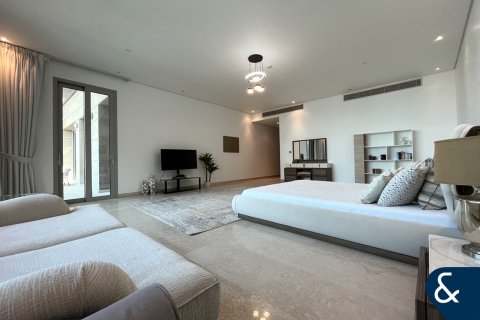 Apartment in The Crescent, Palm Jumeirah, Dubai 4 bedrooms, 465 sq.m. № 78982 - photo 3