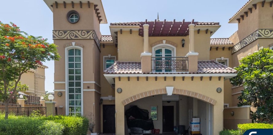 Villa en Victory Heights, Dubai Sports City, Dubai, 3 dormitorios, 293 m², № 78986