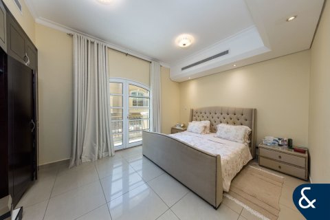 Villa en Victory Heights, Dubai Sports City, Dubai, 3 dormitorios, 293 m², № 78986 - foto 11