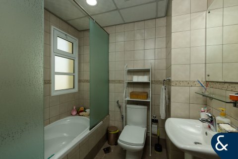 Villa en Victory Heights, Dubai Sports City, Dubai, 3 dormitorios, 293 m², № 78986 - foto 12