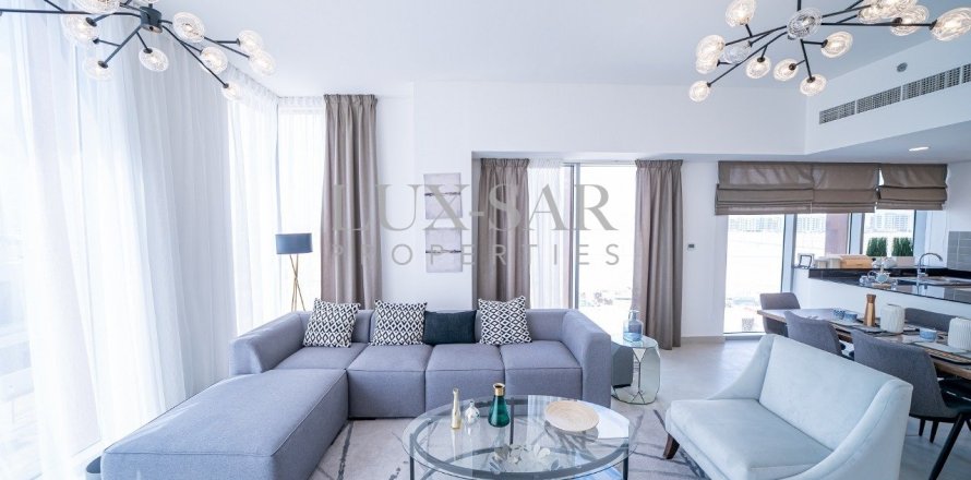 Квартира в Дубае, 3 спальни, 147.1м², № 37307