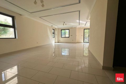 Villa in Dubai 4 bedrooms, 432 sq.m. № 96486 - photo 2