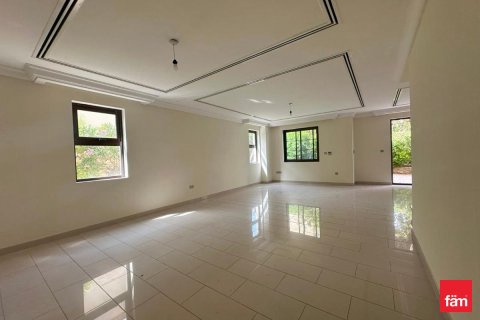 Villa en Dubai, 4 dormitorios, 432 m², № 96486