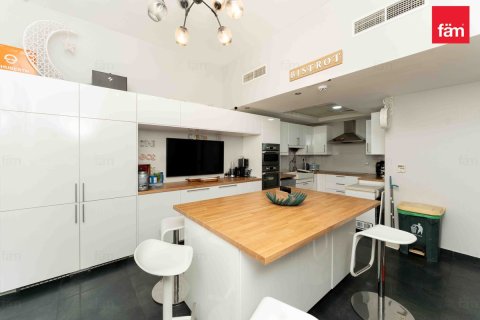 Adosado en Dubai, 4 dormitorios, 312.2 m², № 67543 - foto 22