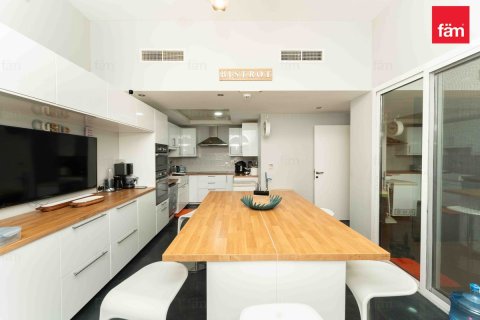 Adosado en Dubai, 4 dormitorios, 312.2 m², № 67543 - foto 16