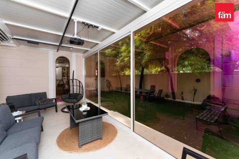 Adosado en Dubai, 4 dormitorios, 312.2 m², № 67543 - foto 3