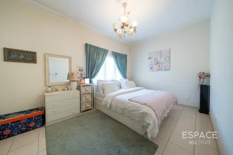 Villa in Meadows, Dubai 4 bedrooms, 337 sq.m. № 61823 - photo 10