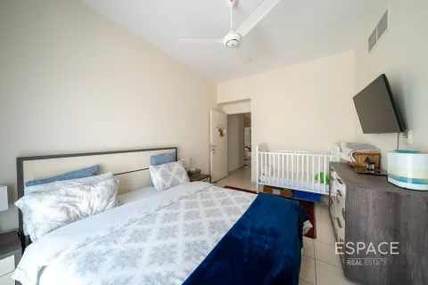 Villa in Meadows, Dubai 4 bedrooms, 337 sq.m. № 61823 - photo 11