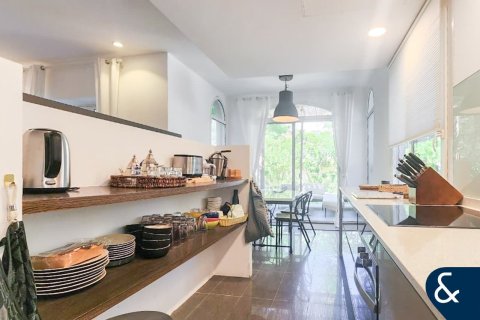 Снять в аренду виллу в Springs 15, The Springs, Дубай: 3 спальни, 167м², № 98705 - фото 5