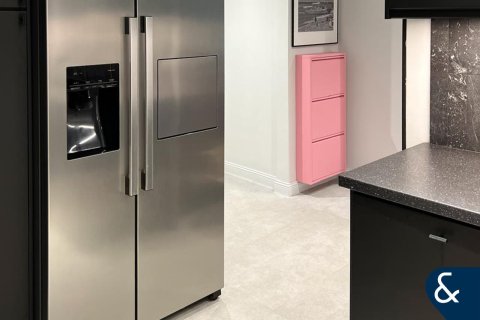 Apartment in Bahar, Jumeirah Beach Residence, Dubai 2 bedrooms, 120 sq.m. № 98707 - photo 11