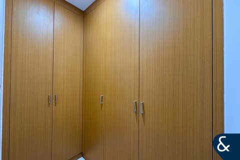 Снять в аренду виллу в Dubai Land, Дубай: 3 спальни, 169м², № 98701 - фото 12