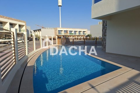 Townhouse in Dubai Land, Dubai 3 bedrooms, 106 sq.m. № 112762 - photo 24