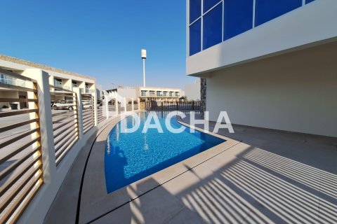 Townhouse in Dubai Land, Dubai 3 bedrooms, 106 sq.m. № 112762 - photo 25