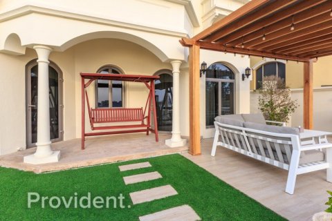 Villa en Palm Jumeirah, Dubai, 4 dormitorios, № 3258 - foto 19