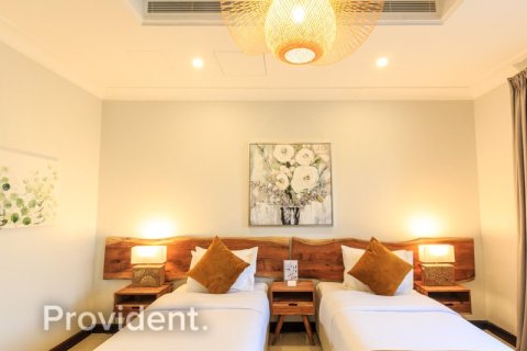 Villa en Palm Jumeirah, Dubai, 4 dormitorios, № 3258 - foto 11