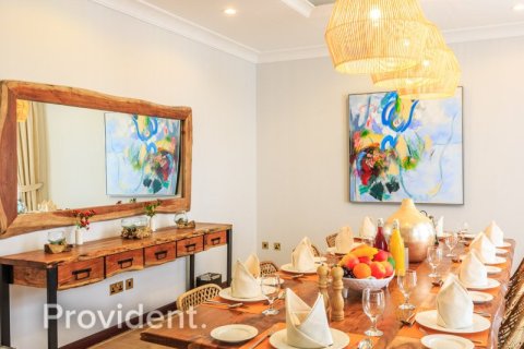 Villa en Palm Jumeirah, Dubai, 4 dormitorios, № 3258 - foto 4