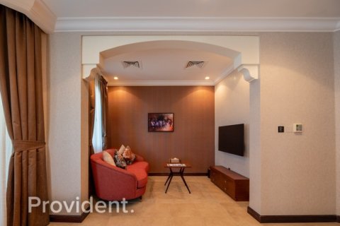 Villa en Palm Jumeirah, Dubai, 4 dormitorios, № 3257 - foto 18